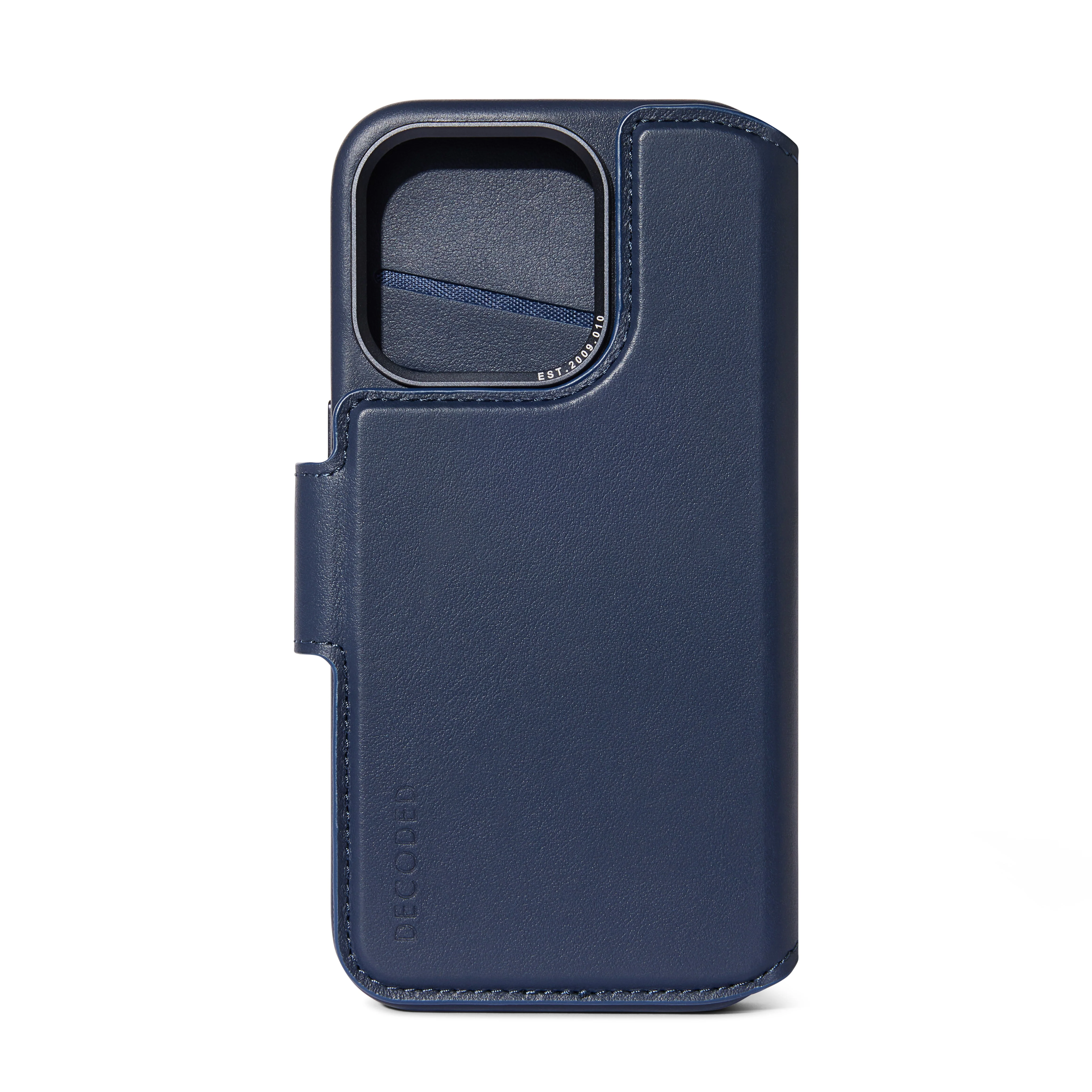 Decoded Lommebokdeksel i skinn med MagSafe til iPhone 15 Pro Max - Navy