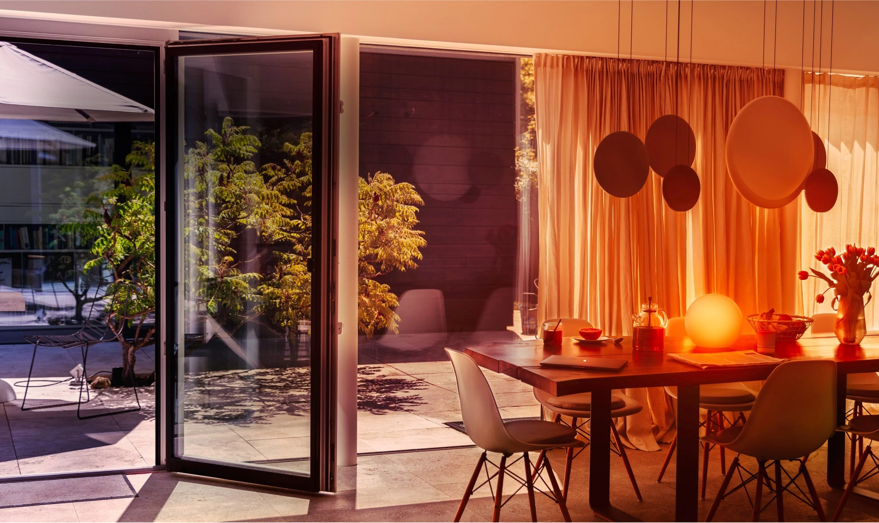 Eve Flare Smart Bærbar LED-lampe - Image 3