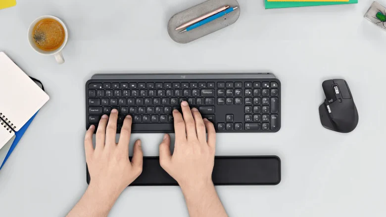 Logitech MX Palm Rest - Image 3