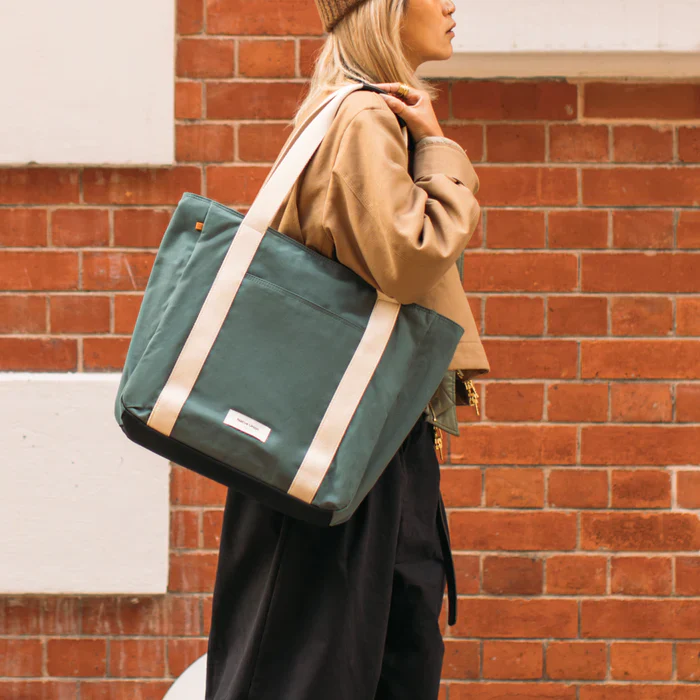 Native Union W.F.A Totebag Pro 16L - Slate Green - Image 3
