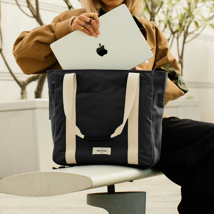 Native Union W.F.A Totebag Pro 16L - Svart - Image 2