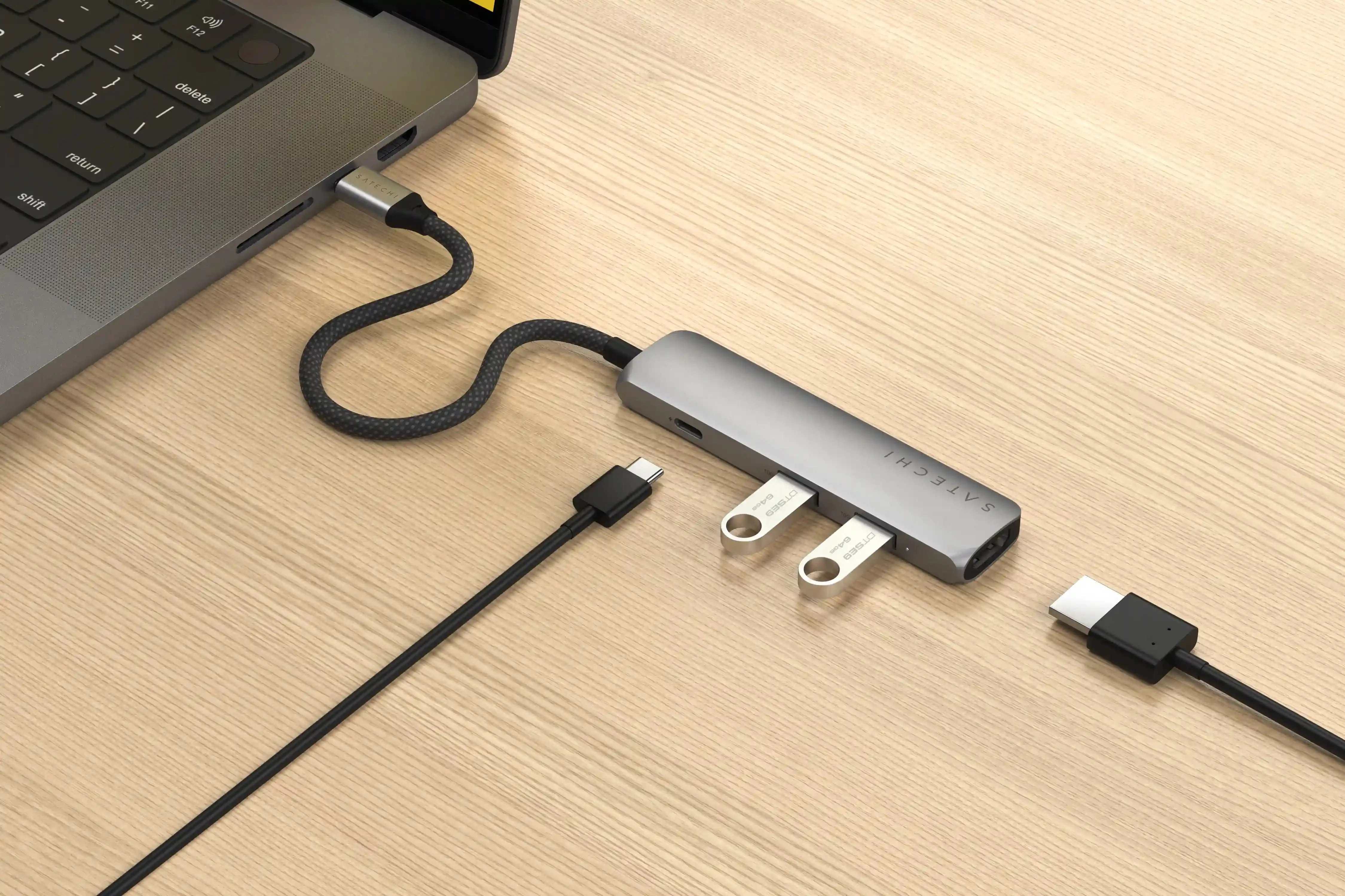 Satechi Slim 4 Multiport Adapter - Stellargrå - Image 4