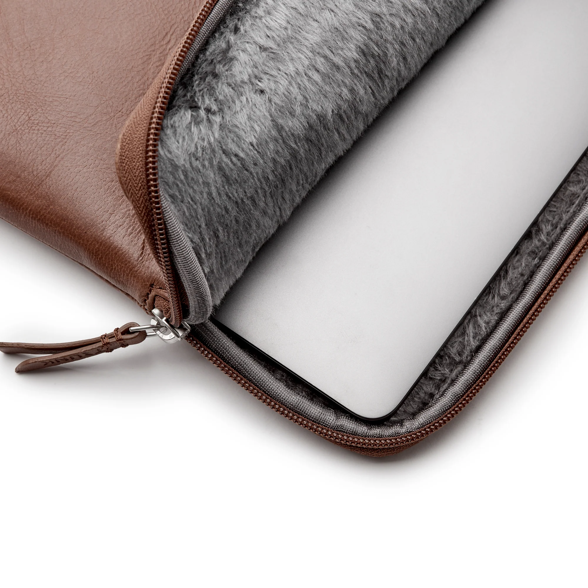 Trunk Skinnmappe til MacBook 13" - Brun - Image 2