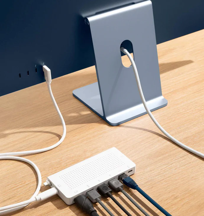 Twelve South StayGo USB-C Hub - Hvit - Image 3